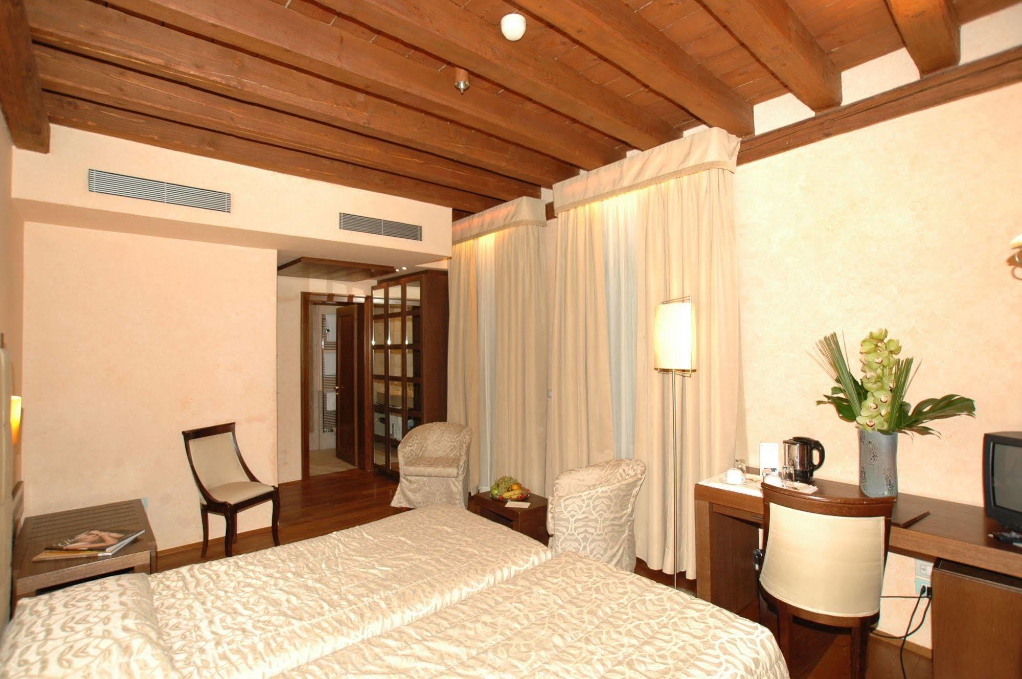 ปาลัซโซ เซลวาเดโก Hotel เวนิส ภายนอก รูปภาพ