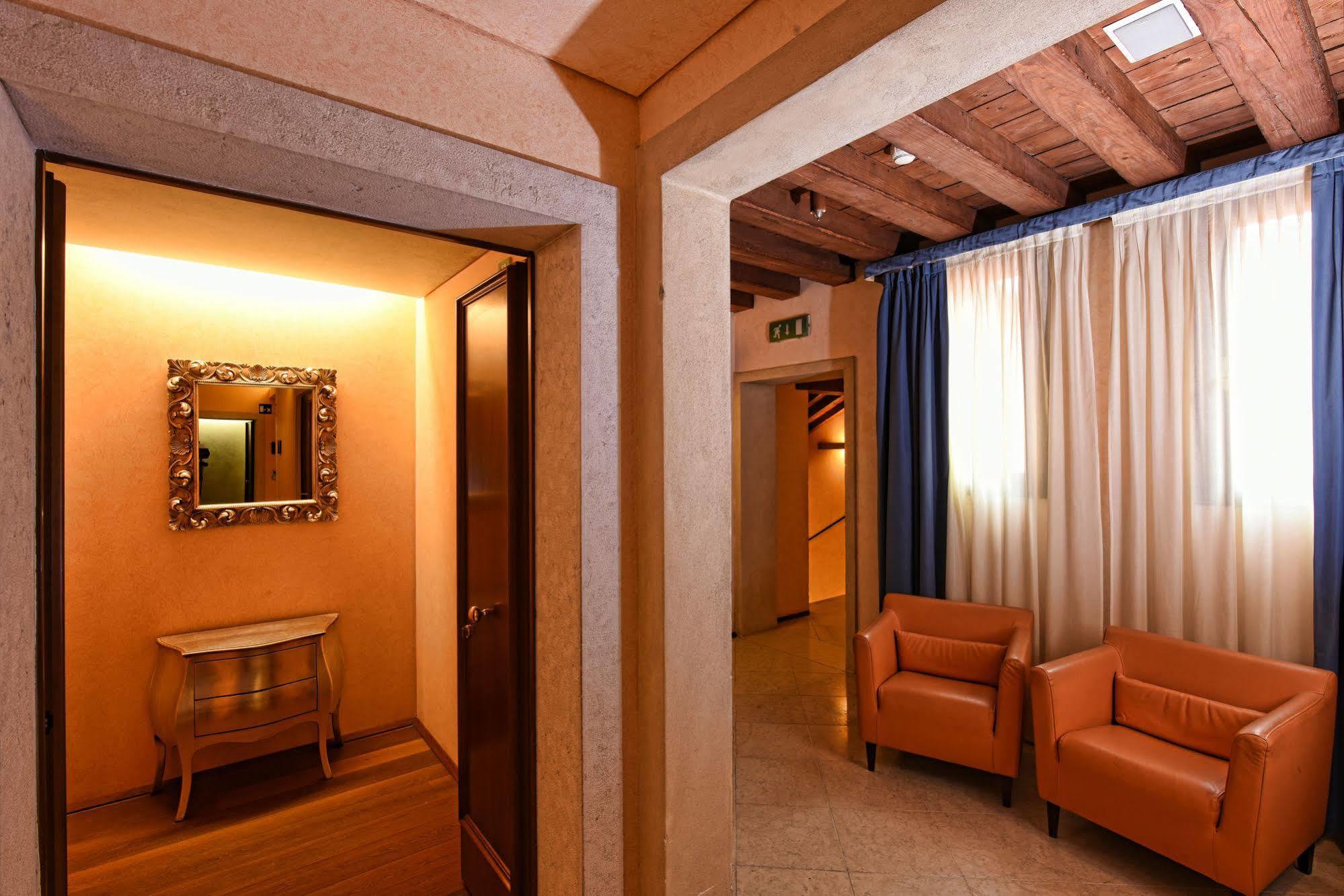 ปาลัซโซ เซลวาเดโก Hotel เวนิส ภายนอก รูปภาพ
